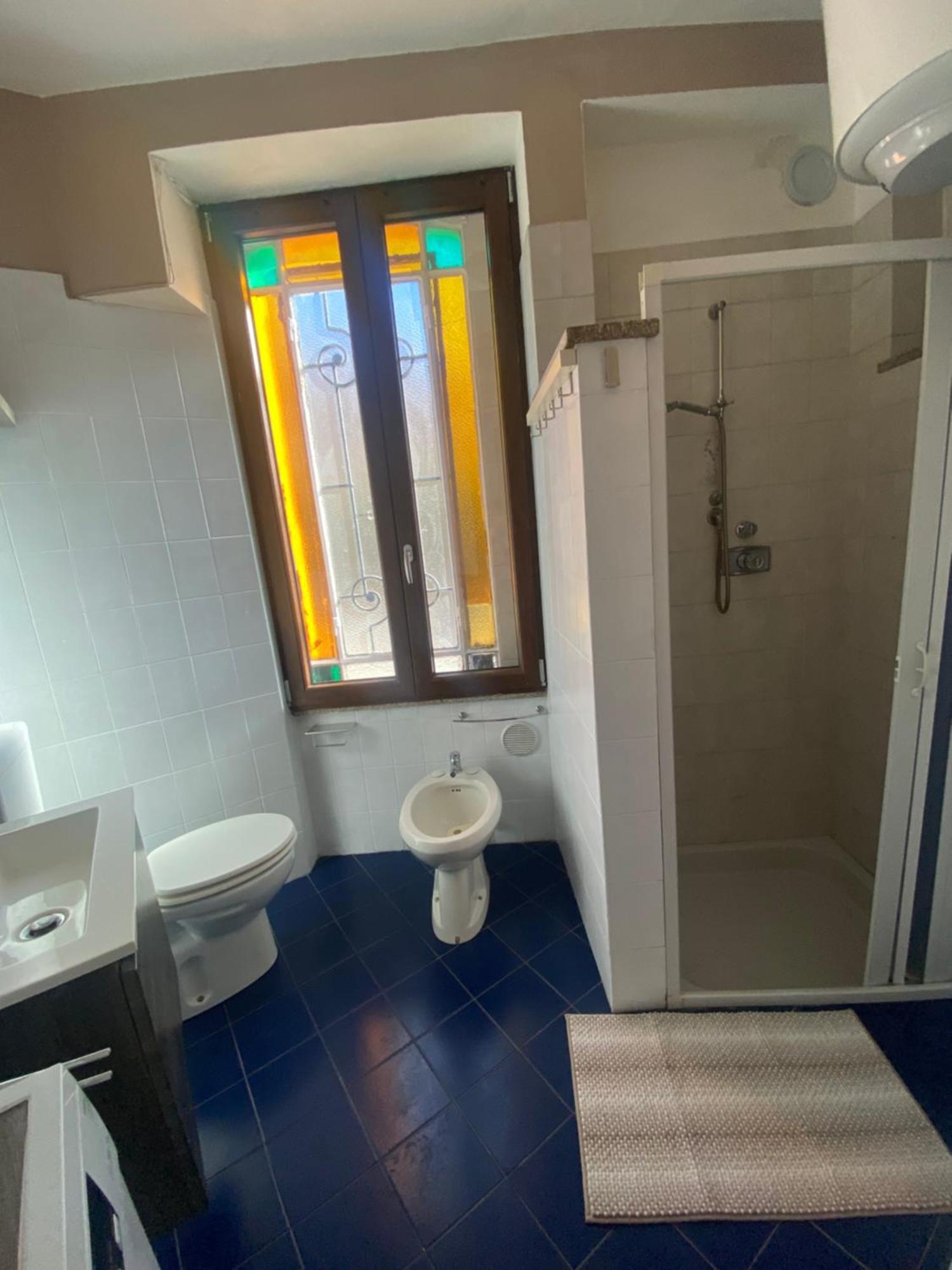 Appartamento Homemade A Due Passi Da Centro Biella Bagian luar foto